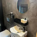 Tiny House Baraczek Brno-jundrov, Ulice Veslarska Apartment *