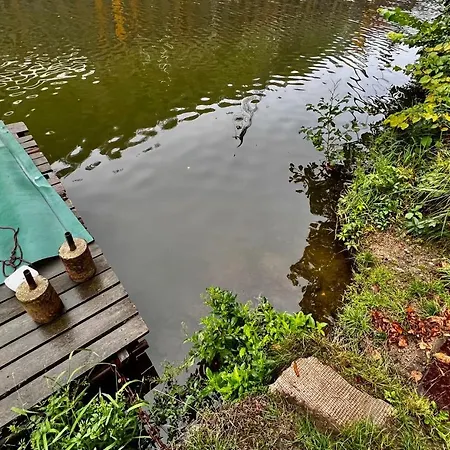דירה Tiny House Baraczek Brno-jundrov, Ulice Veslarska ברנו